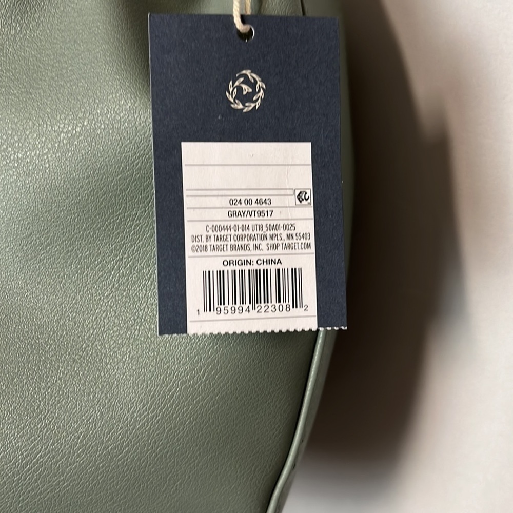 Universal Thread Handbag - Picture 7 of 7